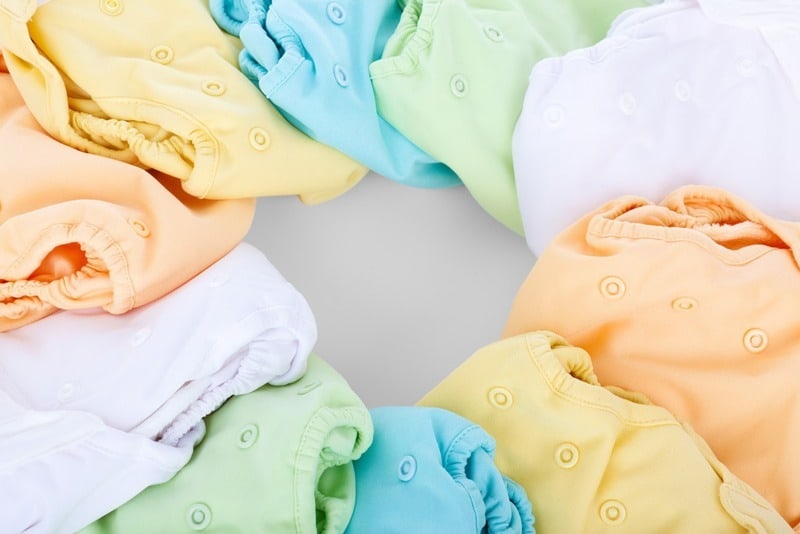 خرید لباس نوزاد برای سیسمونی