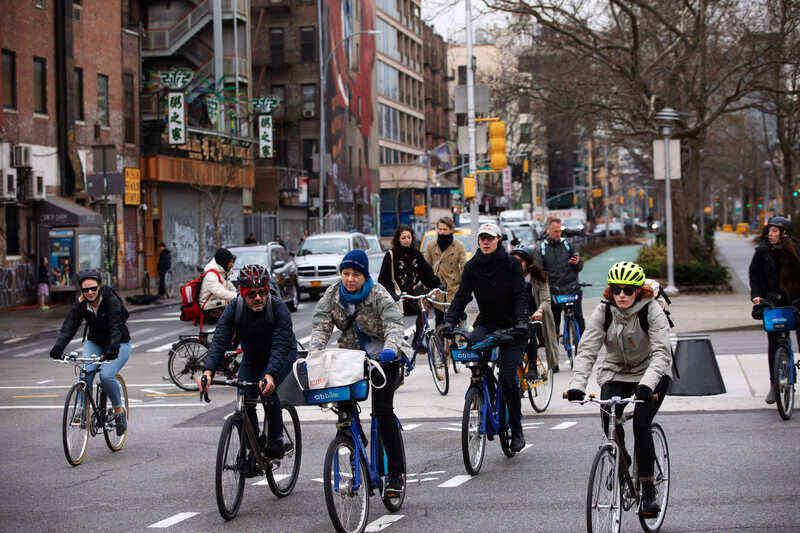 فواید و مضرات دوچرخه سواری در شهر